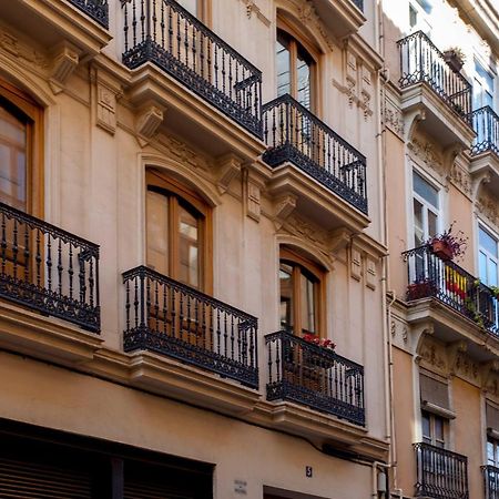 Luxurious & Alluring Home In Historic Town Valencia Exterior foto