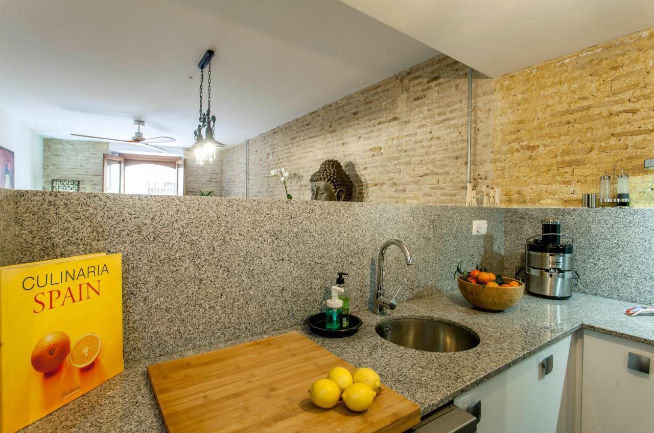 Luxurious & Alluring Home In Historic Town Valencia Exterior foto
